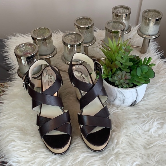 MICHAEL Kors brown platform wedge strappy sandal size 8.5 - Picture 1 of 12